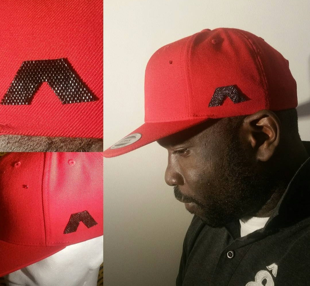 Personnalisation bijoux et casquette