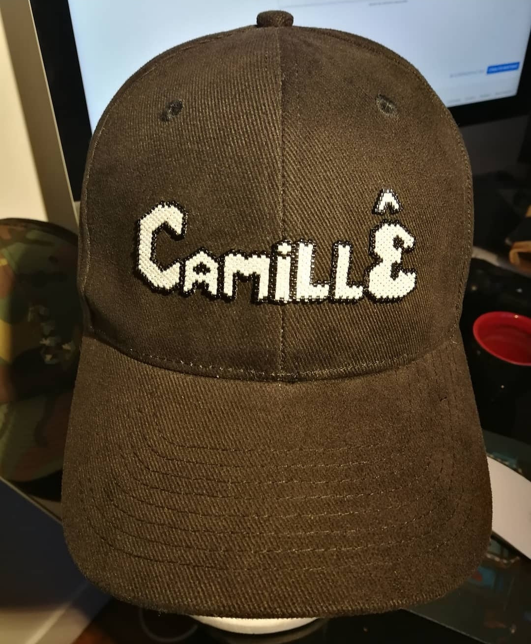 Personnalisation bijoux et casquette